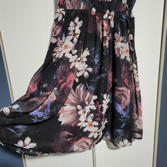 Ricki's dress - Picture 3 of 9